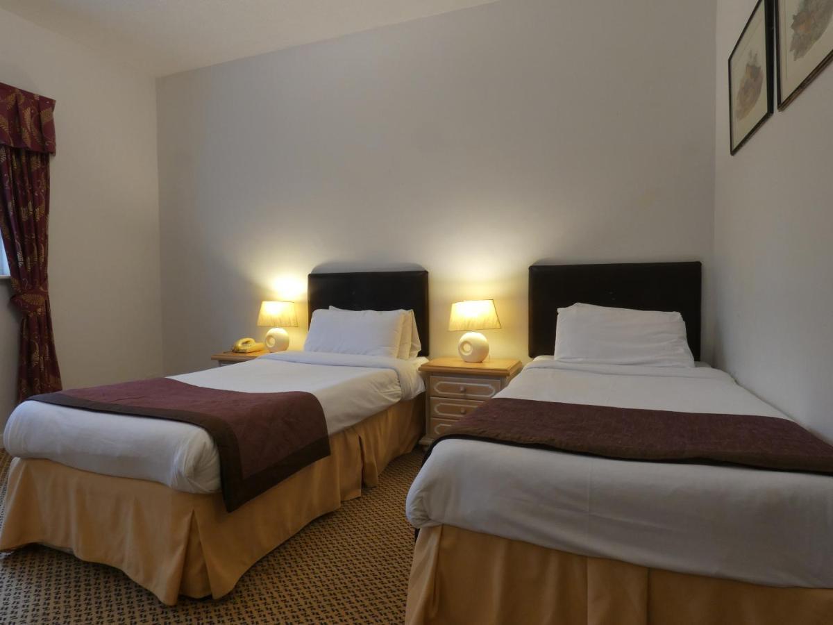Brook Marston Farm Hotel Sutton Coldfield Extérieur photo